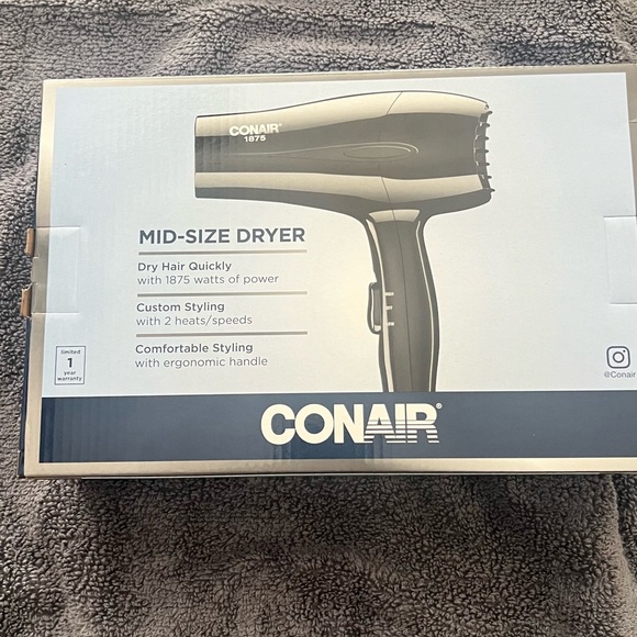 Conair air dryer, black , new , and mid size.new in box never opened - Picture 2 of 4